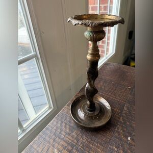 Antique-Style Brass Candlestick Holder in Aged Gold